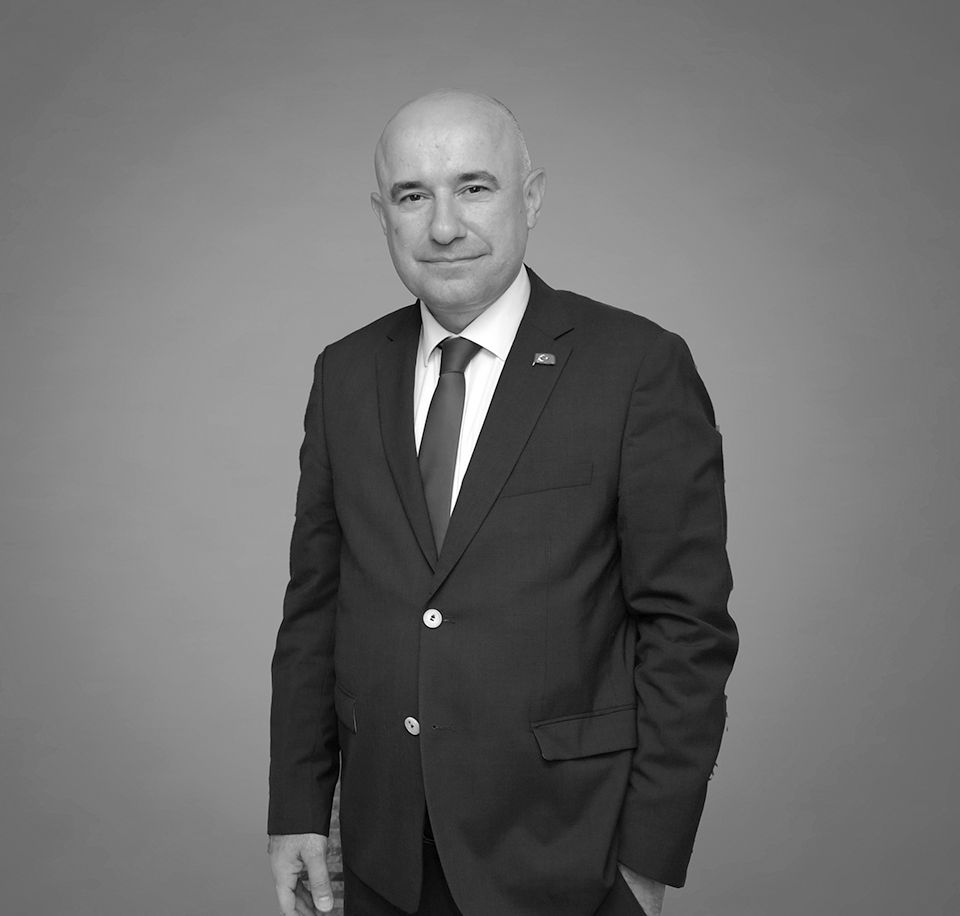 Dr.R.Ruşen KÖMÜRCÜ